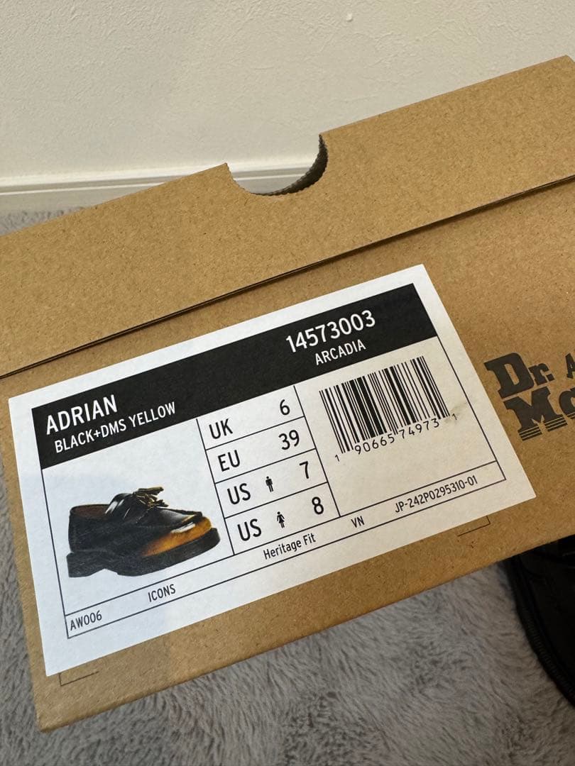 新品☆Dr. Martens Adrian タッセル ローファー黒/イエロー39