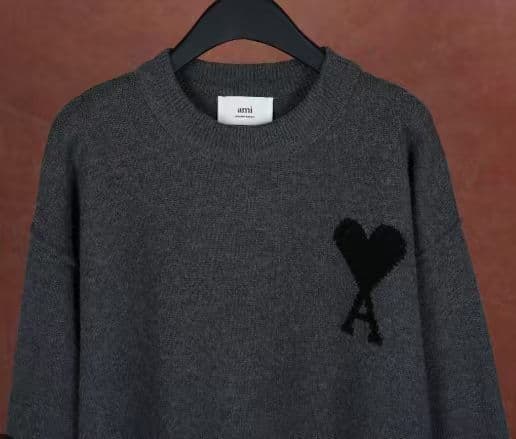 新品 AMI PARIS グレー ハート刺繍 クルーネックセーター L