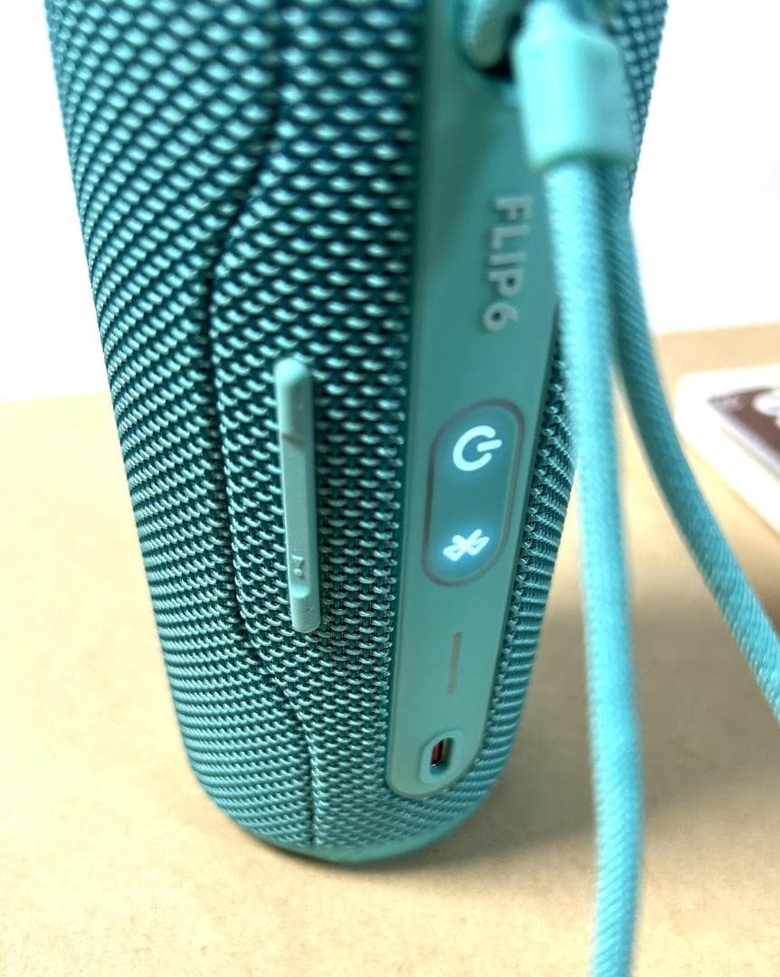 JBL FLIP6 ワイヤレススピーカー(今年購入の美品)