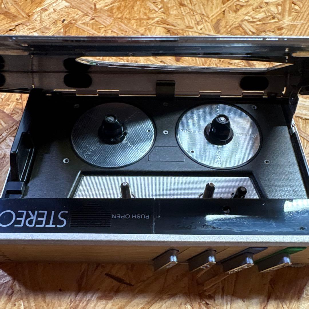 SONY WM-30 カセットプレーヤー シルバー　ジャンク