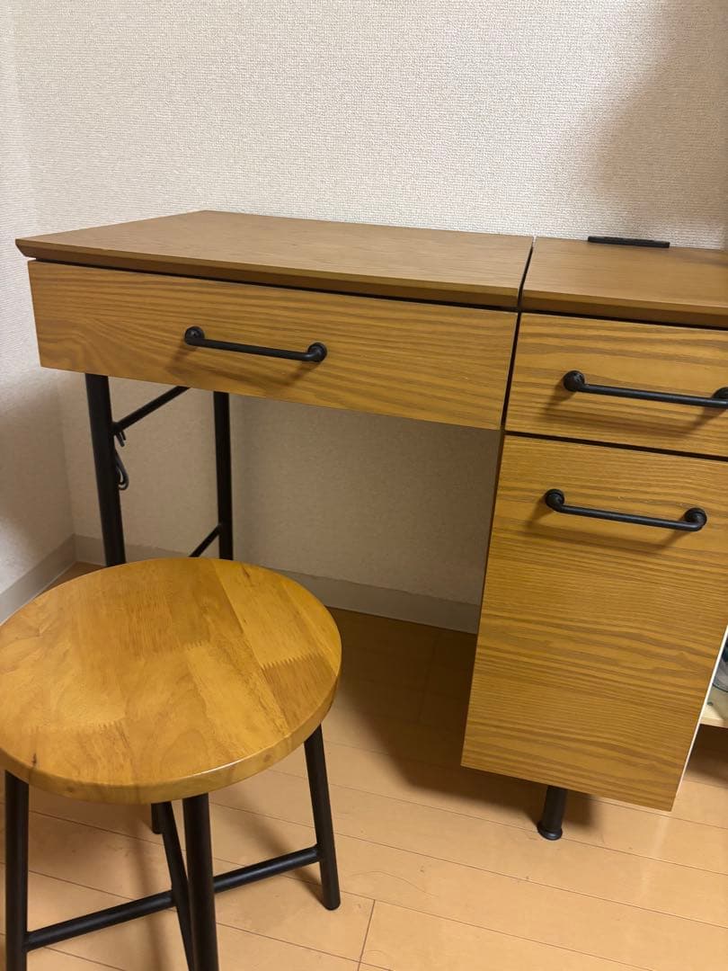 【中古品】ブラウン　引き出し付き ドレッサー
