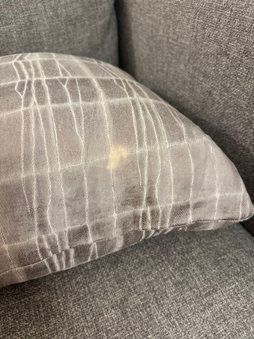 アルマーニ　高級クッション