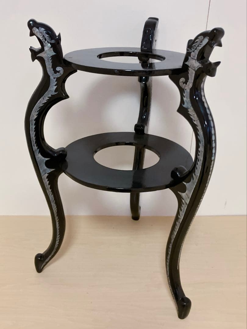 アンティーク調　飾り棚　花台　猫脚　螺鈿細工　サイドテーブル