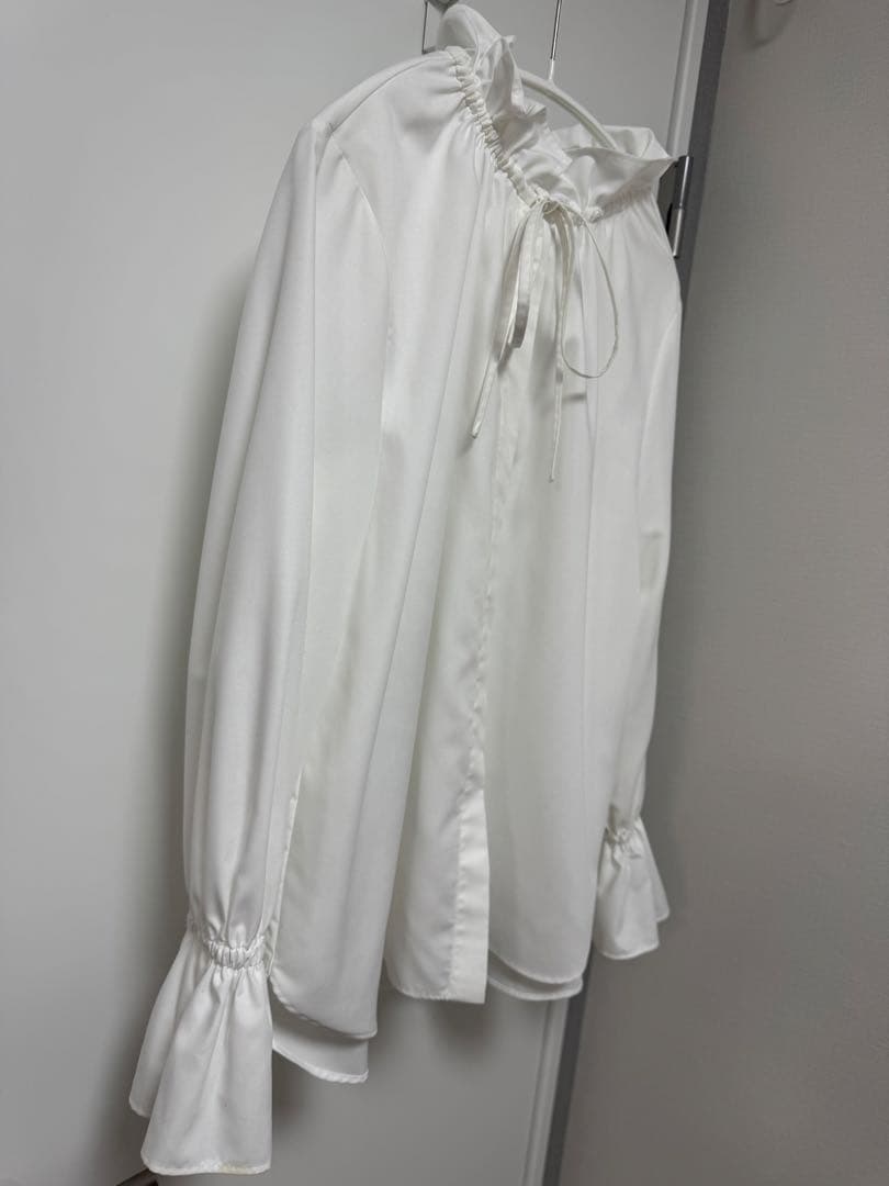 ユナイテッドアローズ　フリルカラー フレアスリーブ ブラウス