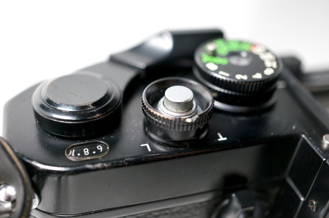 NIKON F２フォトミックS ／ズームレンズ／ フィルム２本