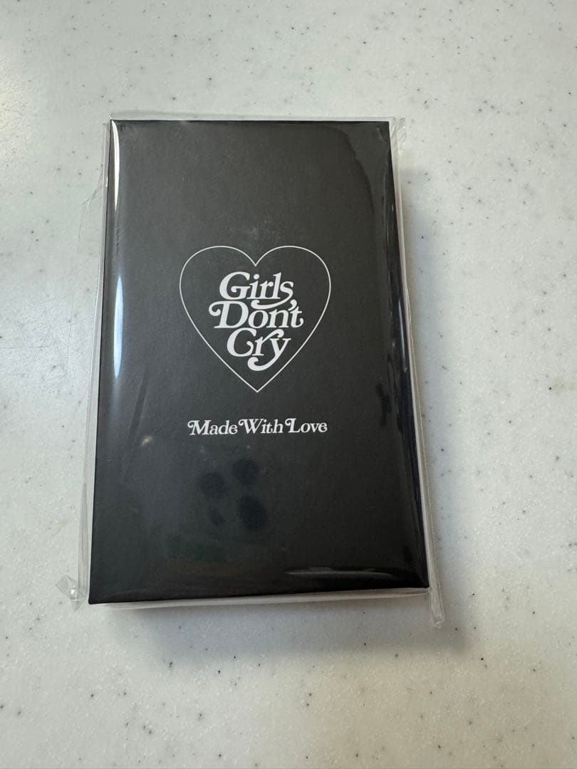 ☆新品・未開封☆Girls Don't Cry ハート型キーリング♡ゴールド