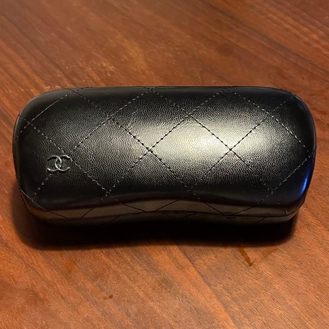 CHANEL サングラス ケース付き　レディース シャネル　正規店購入