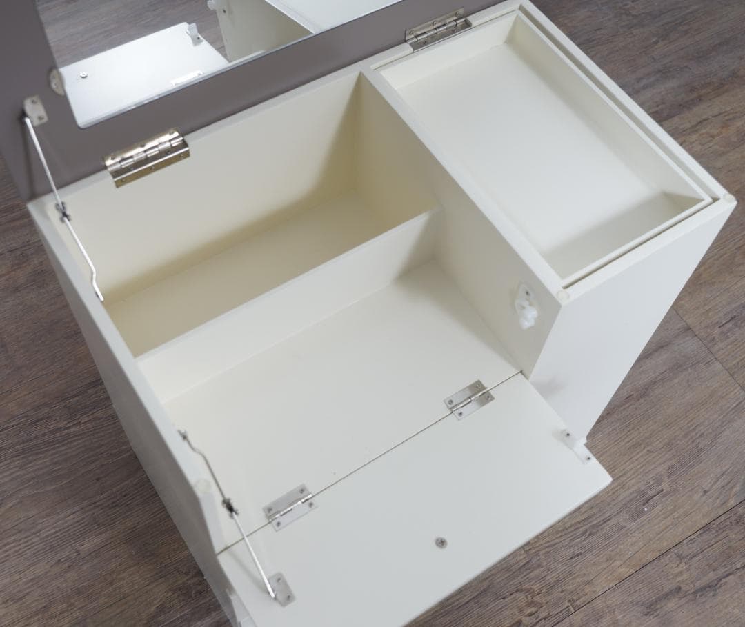 フォロー割【新品】たっぷり収納 コスメワゴン　お洒落 ドレッサー