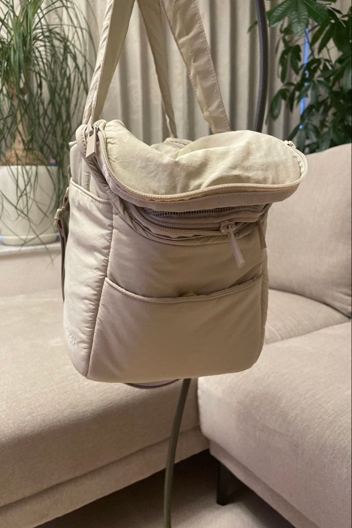 橋本環奈愛用中　moncheriキャリーバック