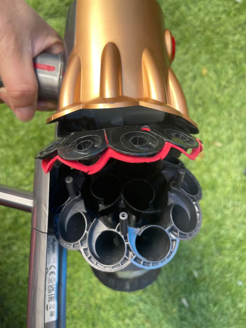 Dyson v12 sv30 detect slim 掃除機