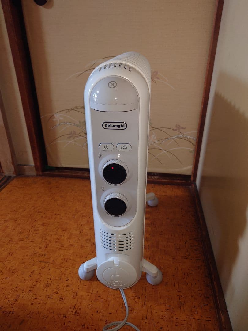 De'Longhi オイルヒーター ホワイト