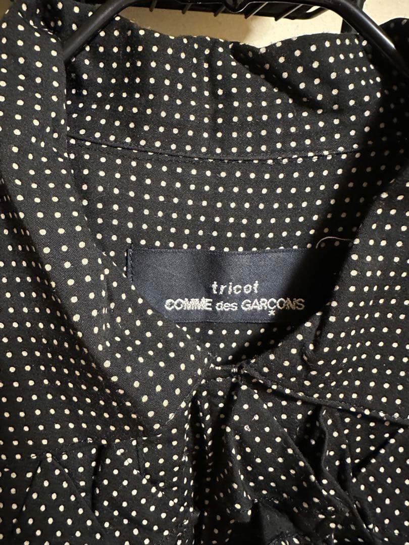 E・T出品となります。COMME des GARÇONSフリルブラウス