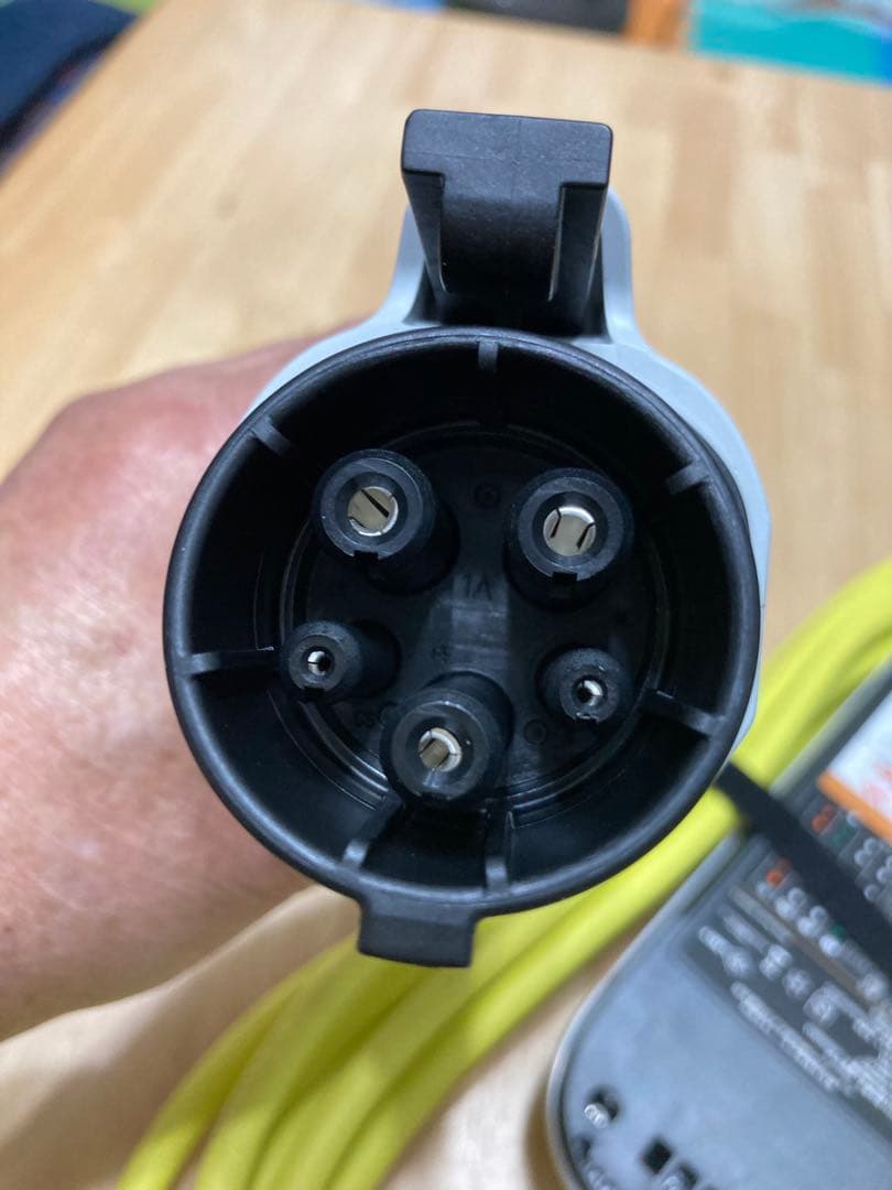 新品2025年 Avenger（アベンジャー）Jeep 電気自動車充電ケーブル