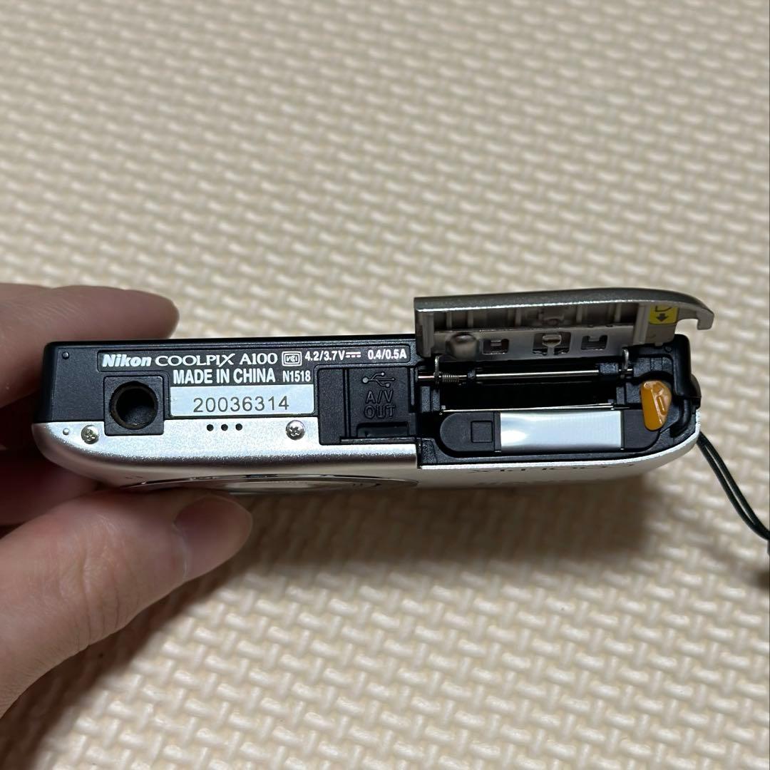 Nikon COOLPIX A100 シルバー 2010万画素 光学5倍ズーム
