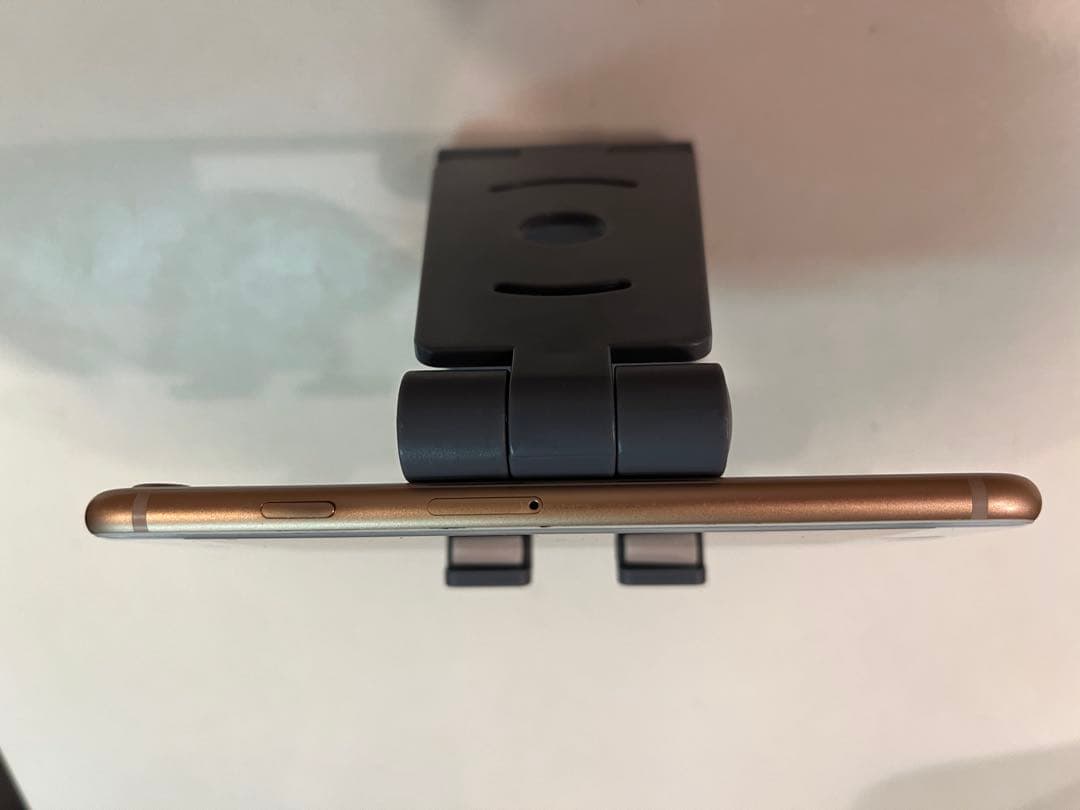 Apple iPhone8 64GB 本SIMフリー