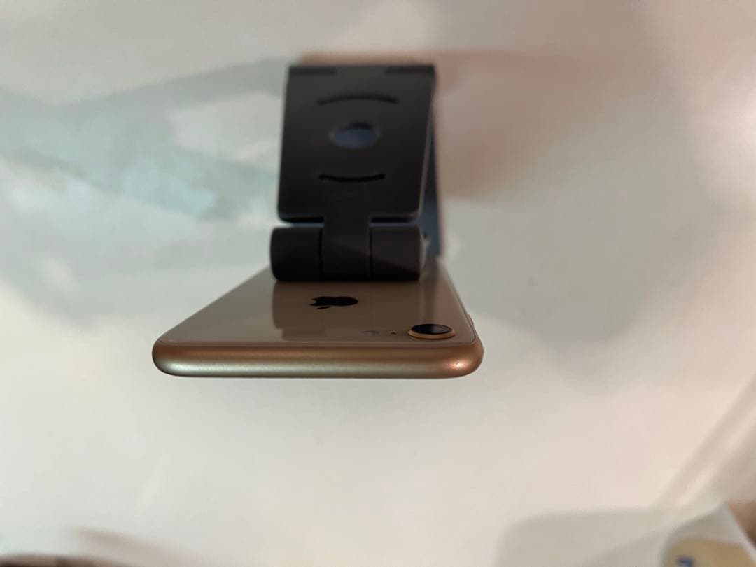 Apple iPhone8 64GB 本SIMフリー