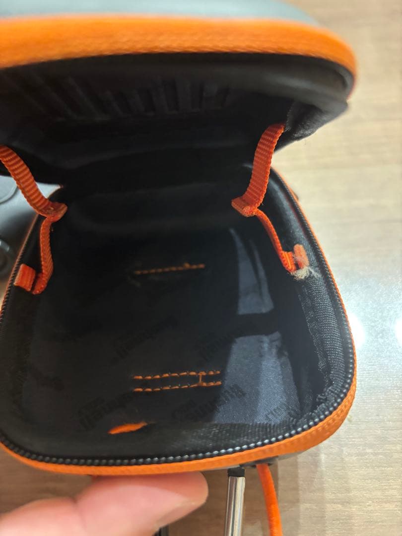 Bushnell レーザー距離計 V5 専用カバー付き！！