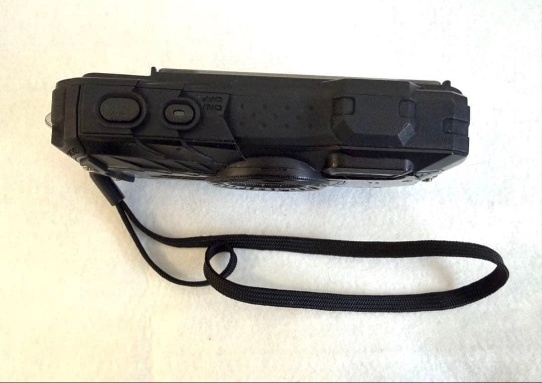 RICOH WG-40 デジタルカメラ 本体と充電器