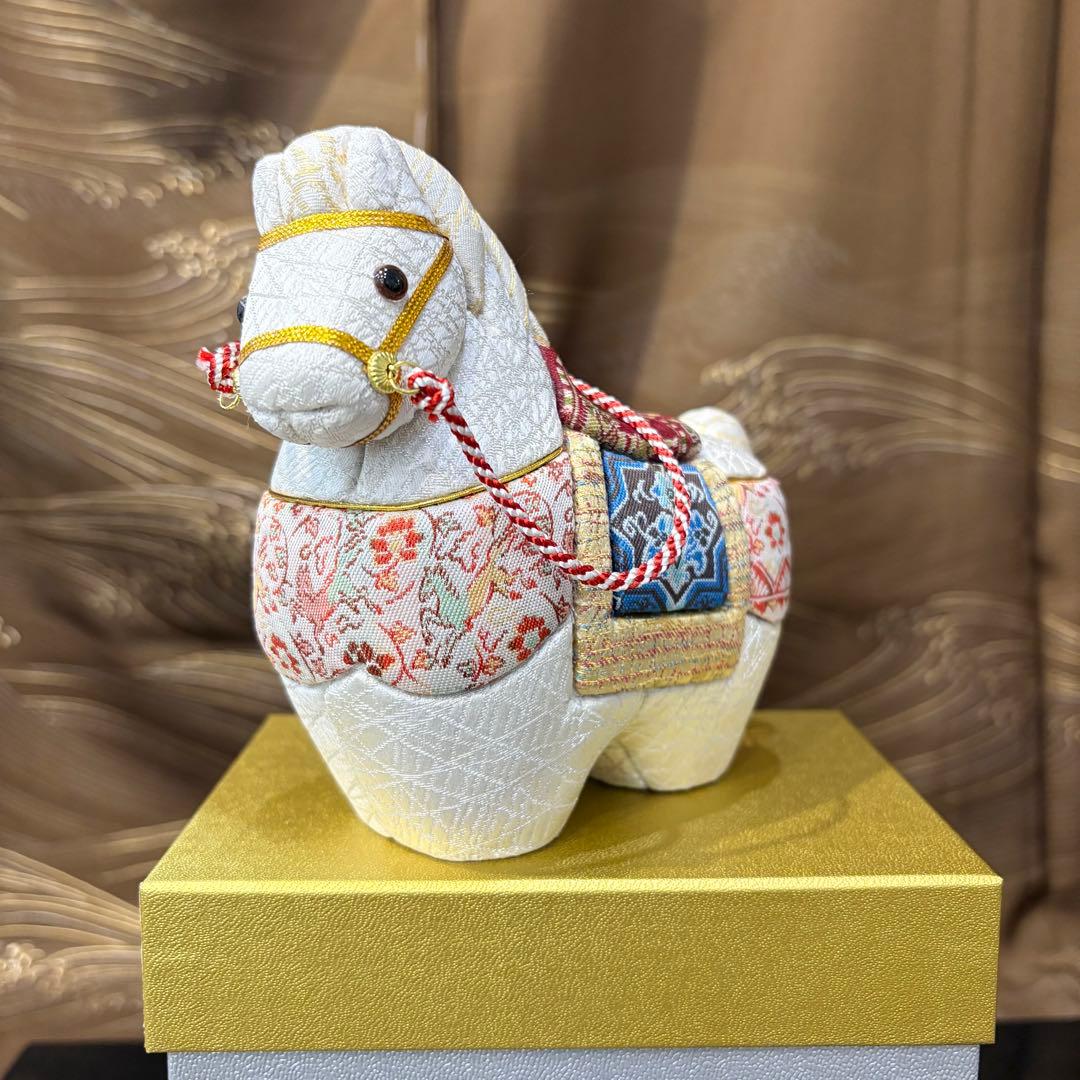 【龍村美術織物】2026年干支木目込み人形「午（うま）」箱付/八千代衿芯2