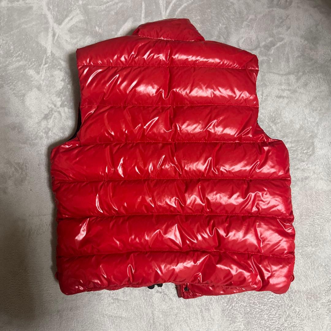 MONCLER レッド ダウンベストデカワッペン