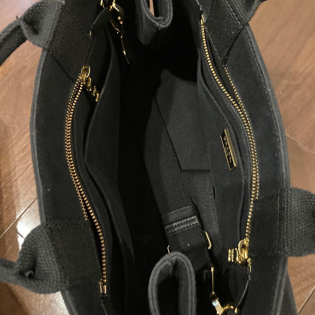 PRADA 黒 キャンバス