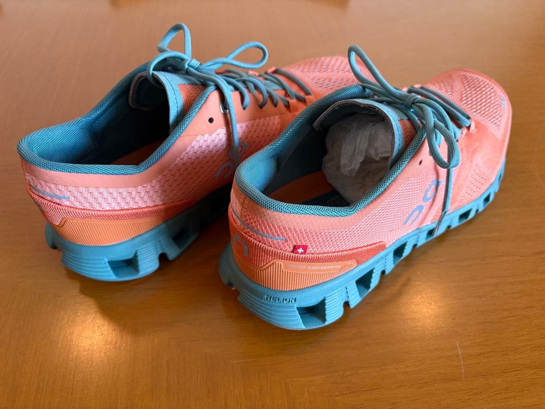 スパイク・シューズ ON c cloud X