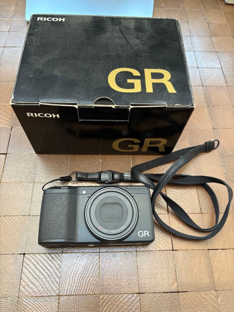 RICOH GR DIGITAL 初代