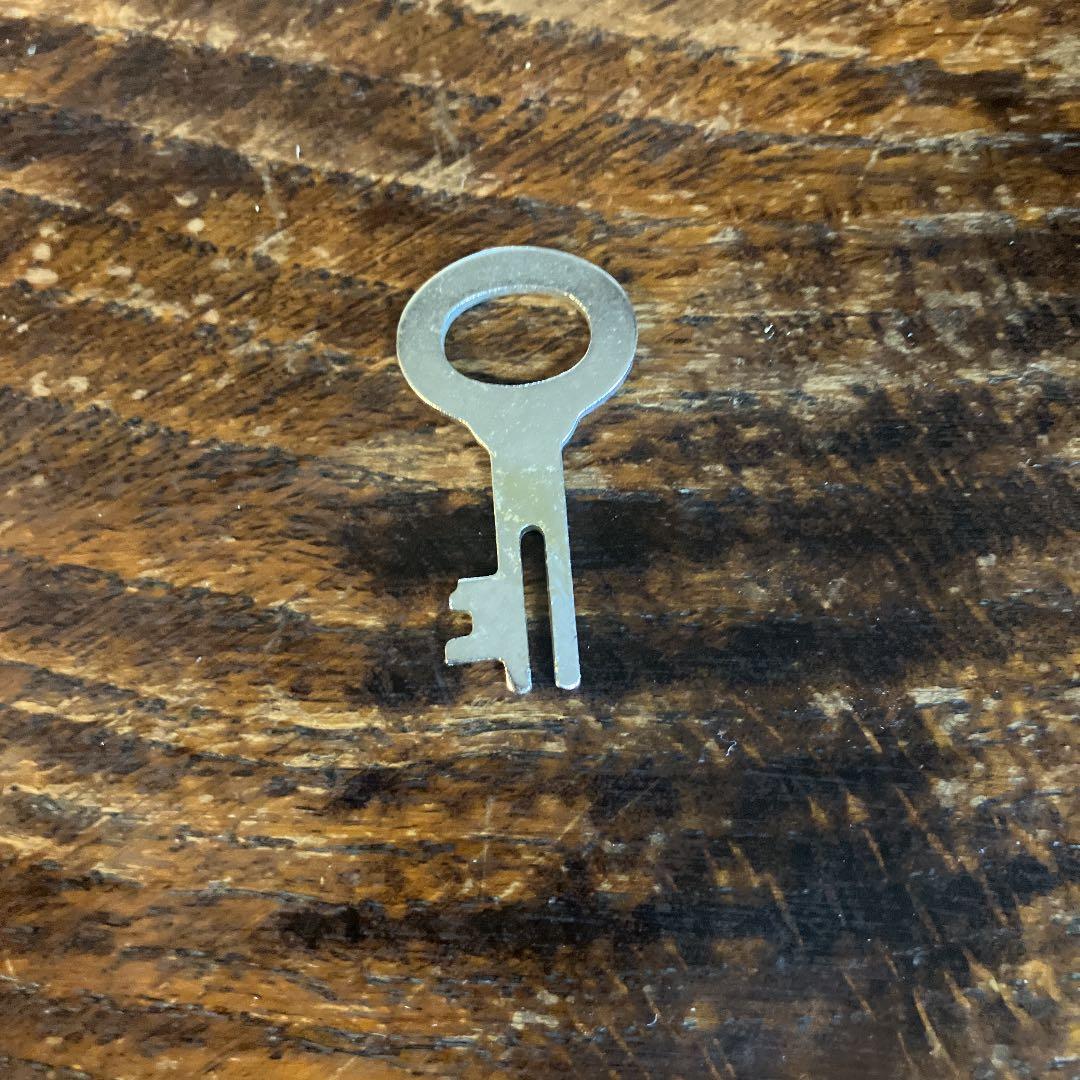 ドレスナー銀行　象の貯金箱　3