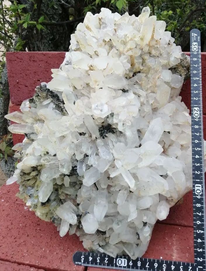 水晶 エピドート 共生クラスター（グリーントルマリン）10kg  ーtot022