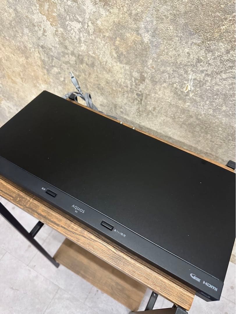 2020年製 シャープ「アクオス・ブルーレイ」