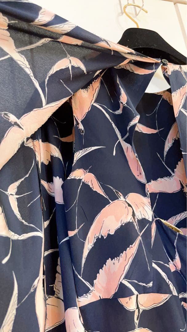 VALENTINOフラミンゴ柄ノースリーブミニワンピース