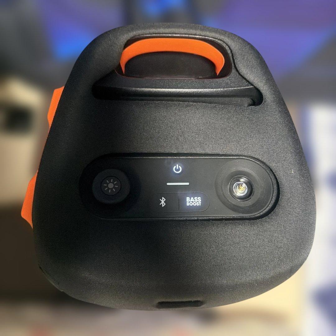 同作確認住みJBL party Box 110本体 傷と破損があります。値下げ◯