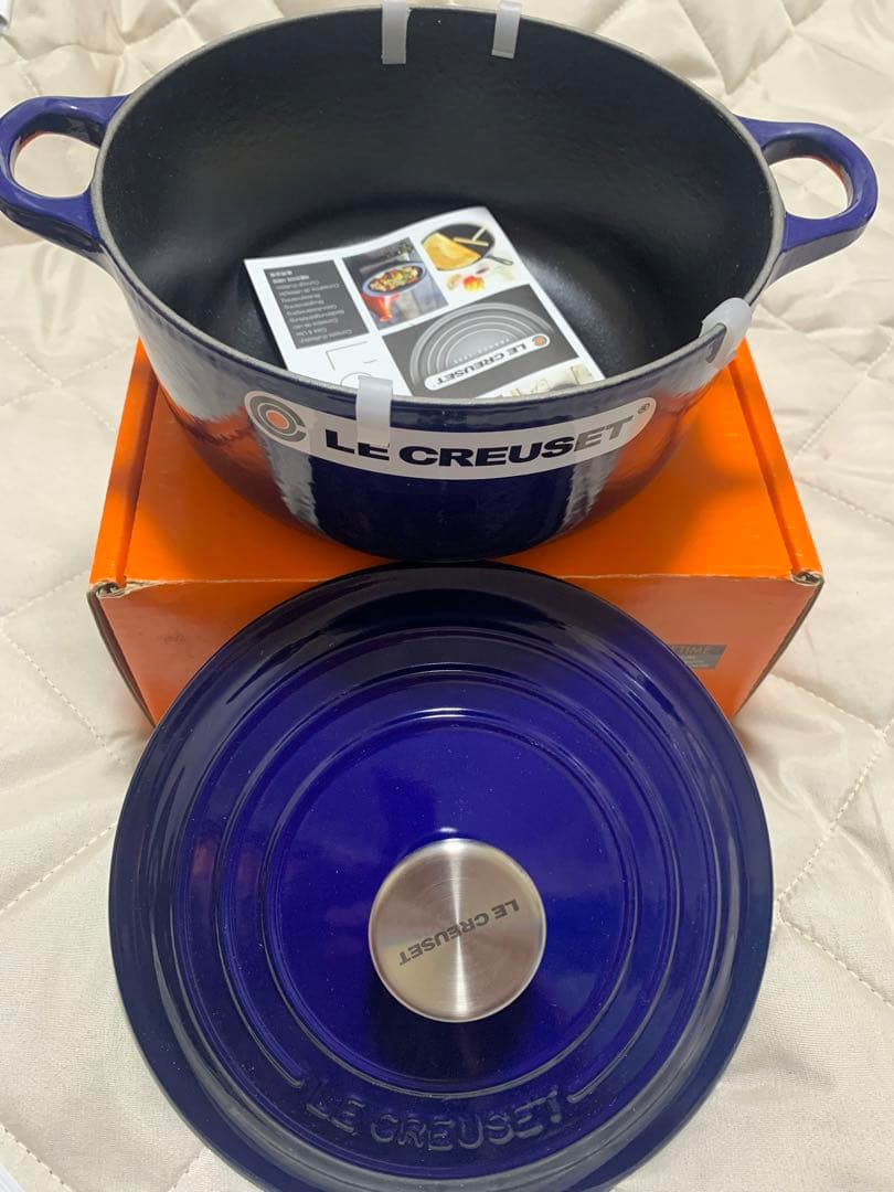 新品未使用　LE CREUSET ダークブルー 20㎝
