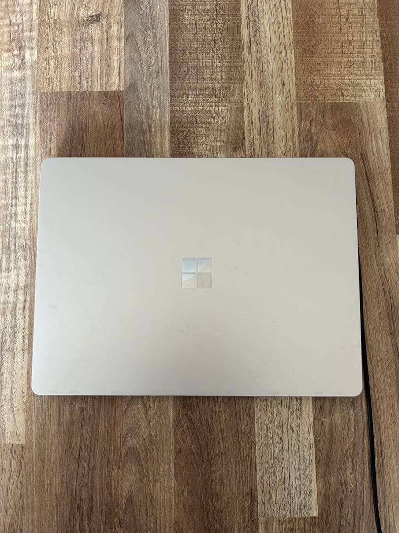 MicrosoftSurfaceLaptop 本体 ACアダプター付 値下げ中‼️