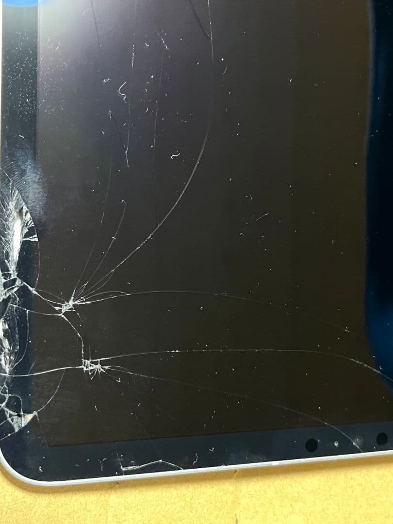 iPad Pro 11インチ 第3世代 画面割れあり