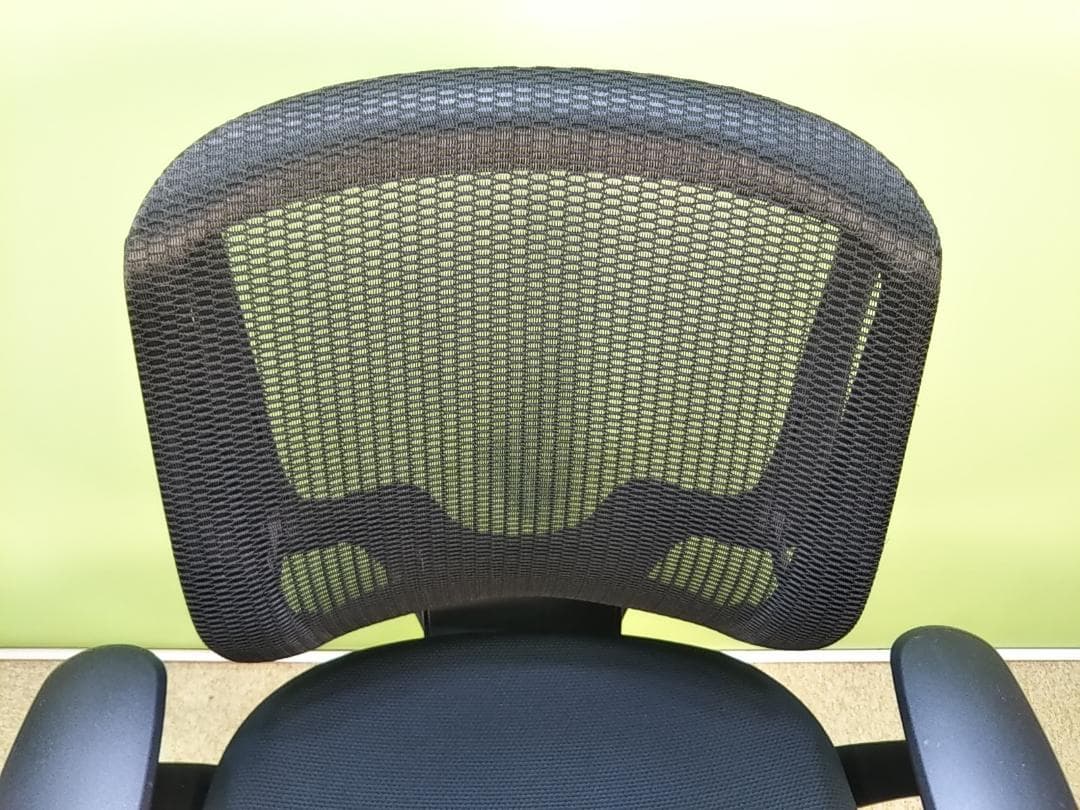 aw　オカムラ　シルフィーチェア　ローバック　固定肘　前傾機能　メッシュ　中古品