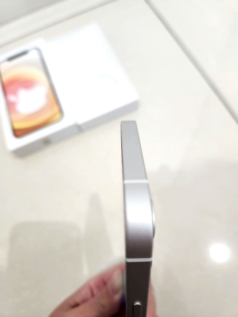 iPhone 12 ホワイト 本体　SIMフリー