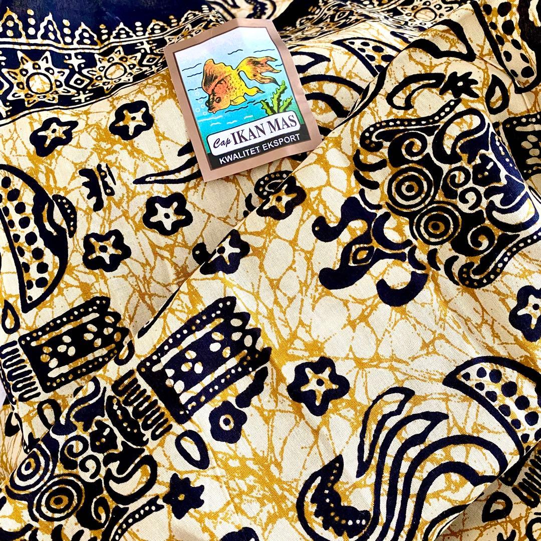 【再販】　インドネシアバティック　A4肩掛けバッグ　ハンドメイド