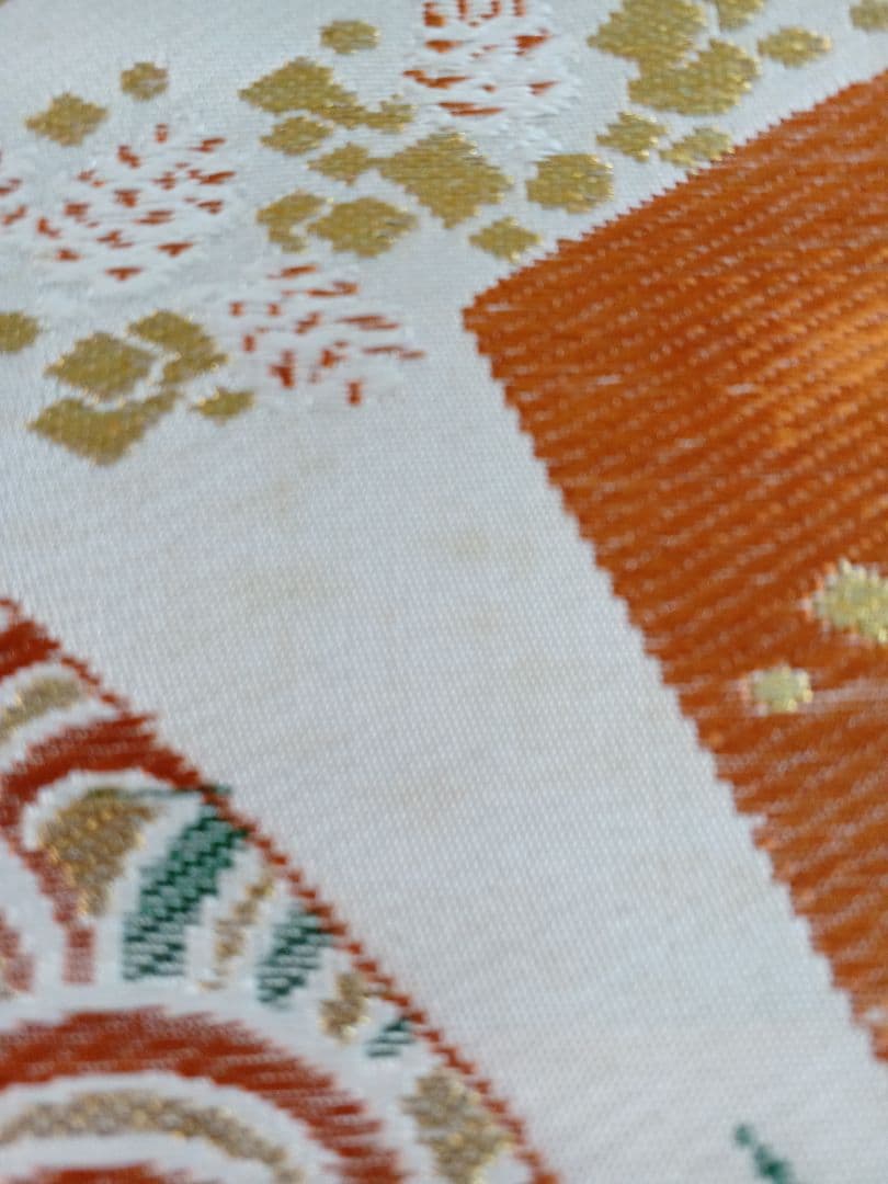 ［丸帯］新品未使用品　経年劣化でのシミが有り O-440