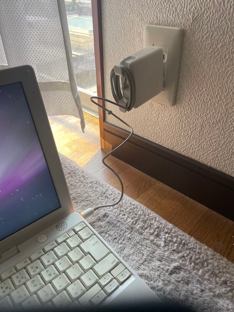 iBook G4 12-inch 本体