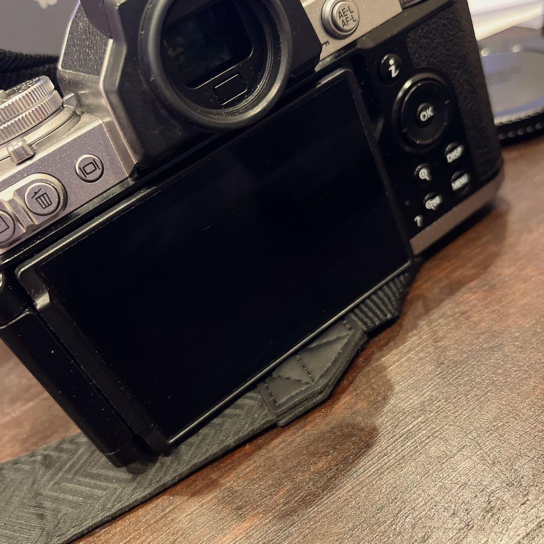 【ほぼ未使用/箱付き】Nikon Zfc ショット数約700枚(付属品つきます)