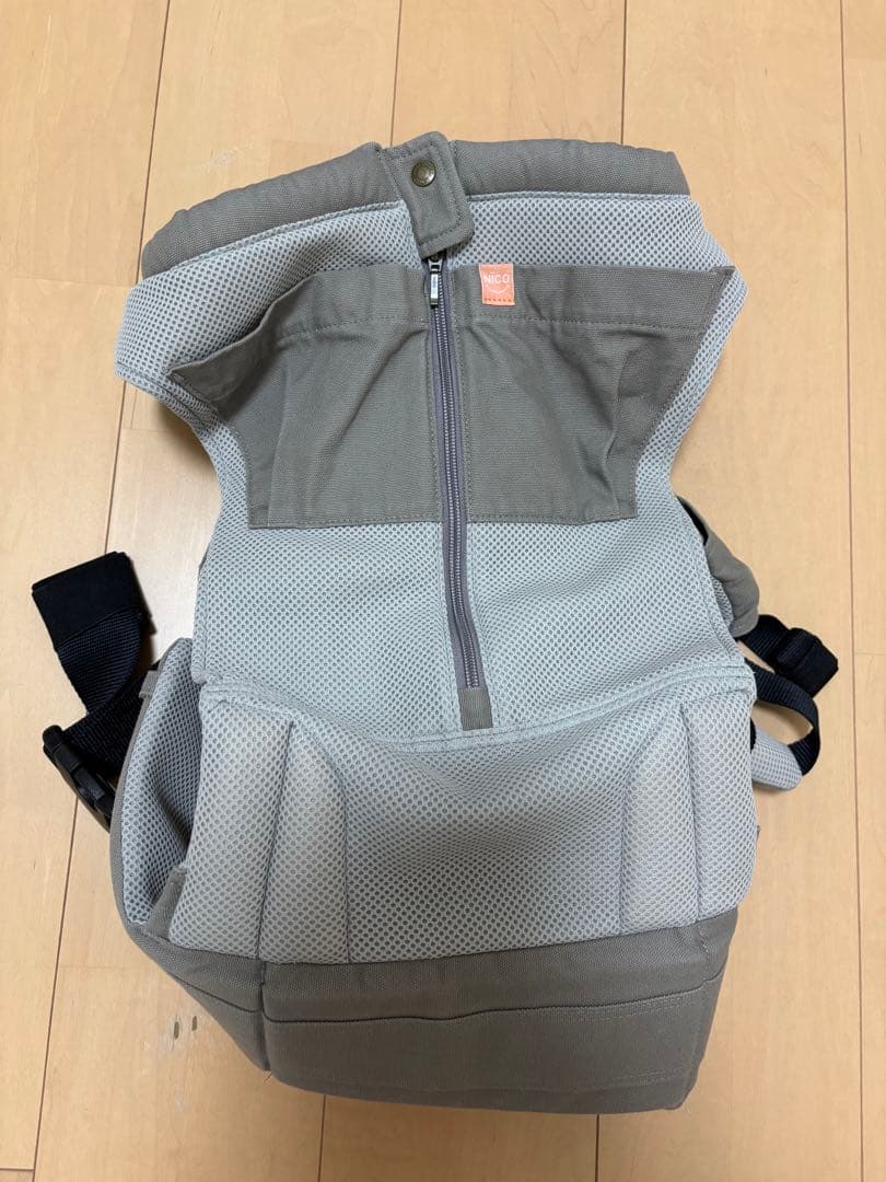 【美品】キューズベリー抱っこ紐NICOオールメッシュ グレー日本製