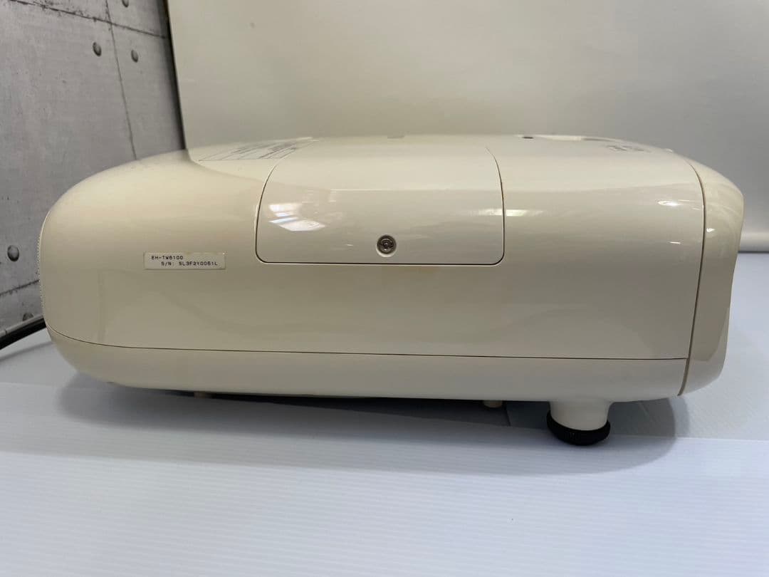Epson EH-TW6000プロジェクター本体 ホワイト