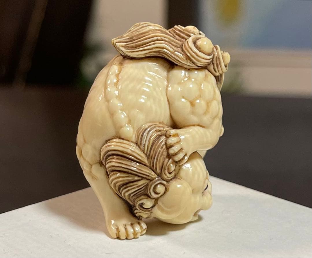 『獅子』 根付 　　（提げ物 /緒締め /帯留め /Netsuke）