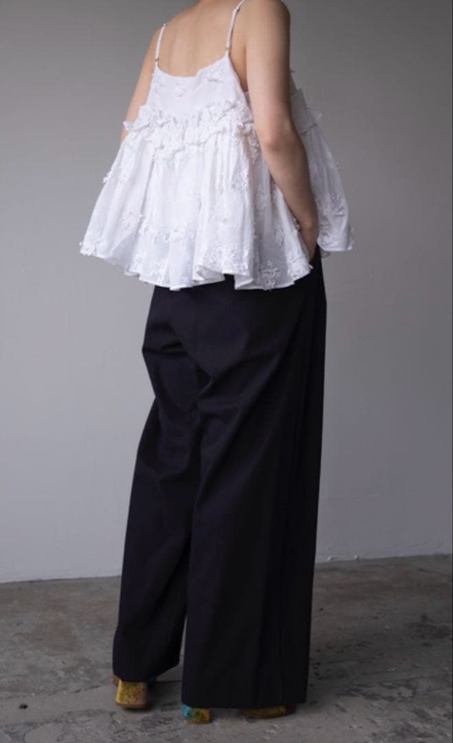 3D embroidery camisole (クリンクルクリンクル)