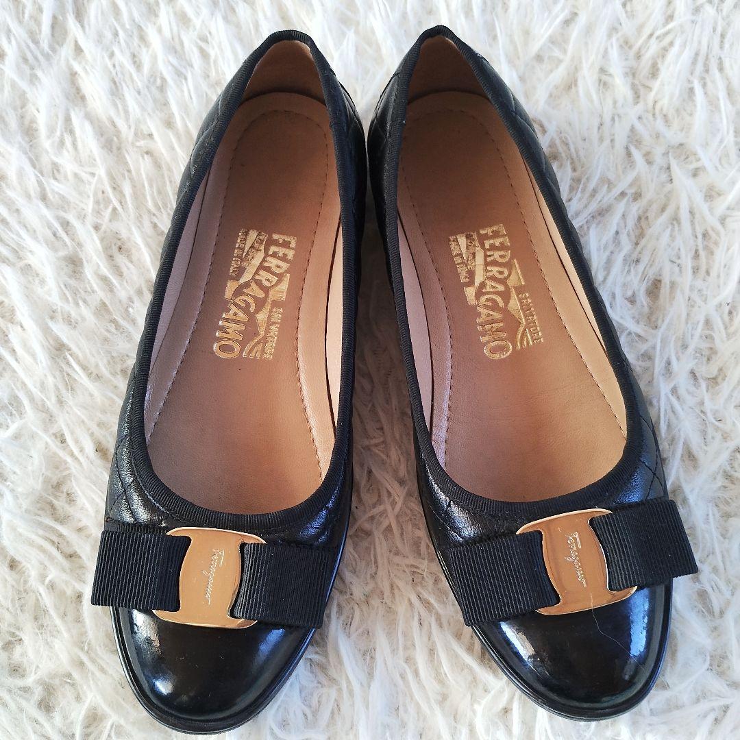 美品◎ フェラガモ ルフィナ 5.5 フラット ヴァラ キルティング 黒