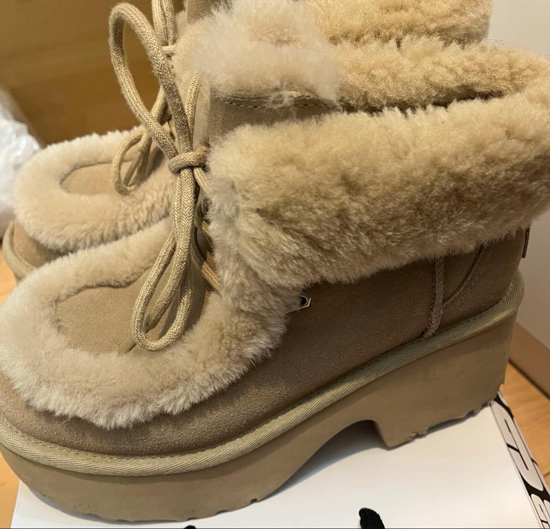 UGG Esmee Lace Up 24cm ムートンブーツ ベージュ 厚底