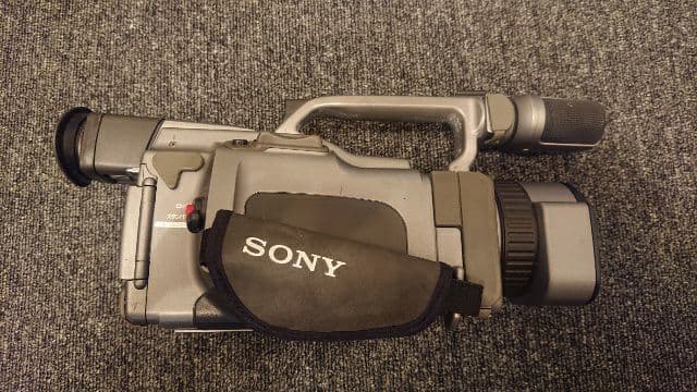 SONY DCR-VX1000 デジタルハンディカム 本体＋付属品