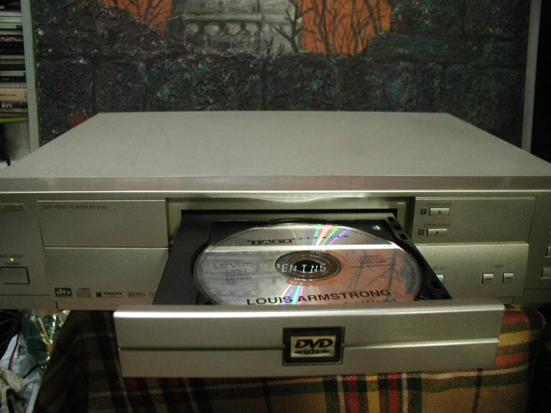 ★東芝 SD-3110. DVD/CD プレーヤー 。動作は良好です★