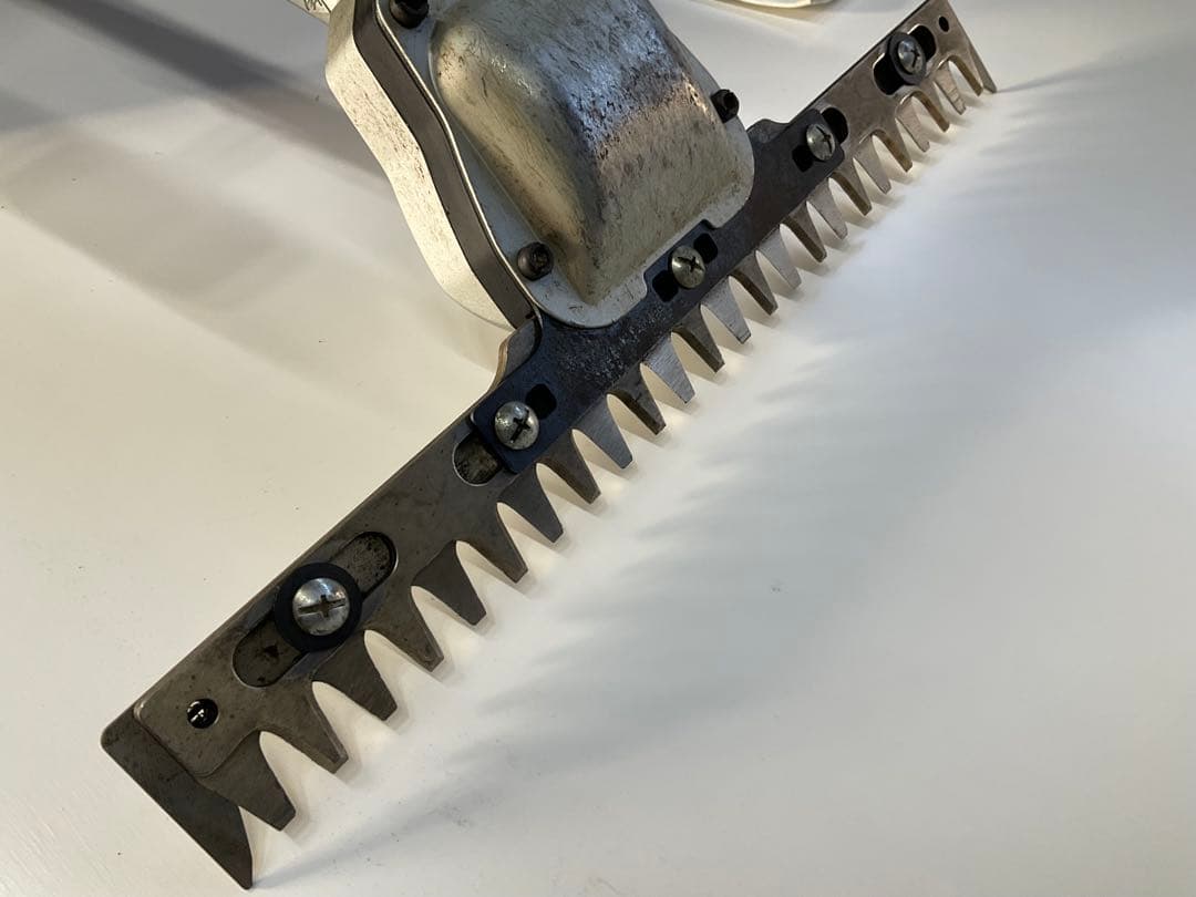 makita EM242AMP 芝刈り機